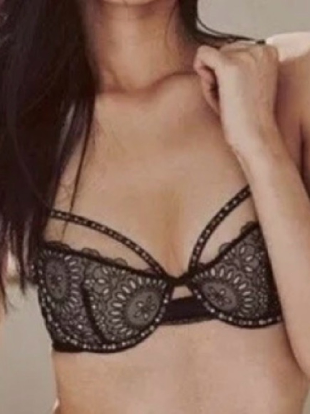 Victoria's Secret Very Sexy Shine Strap Low-Cut Lace Demi Bra Lace 36C